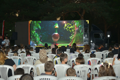 Açık Havada Çizgi Film Keyfi 