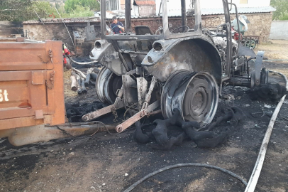 Traktör Alev Topuna Döndü