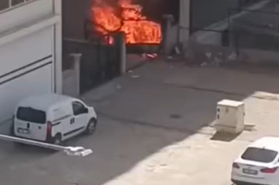 Apartman Girişinde Çıkan Yangın Korkuttu