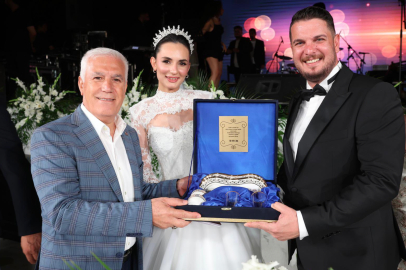 Başkan Bozbey, Genç Çiftin Nikâhını Kıydı: “Bu Mutluluğa Ortak Olmak Büyük Onur”
