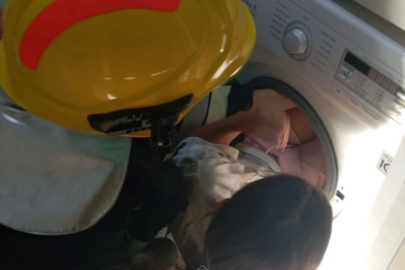 Çocuk, Arkadaşıyla Oyun Oynarken Çamaşır Makinesinin Tamburuna Sıkıştı