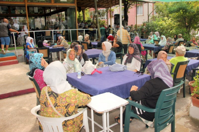 Çınarcık'ta depremde hayatlarını kaybedenler unutulmadı