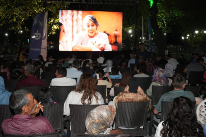 Osmangazi Millet Bahçesi’nde açık hava sinemasıyla nostaljik bir hafta sonu yaşattı