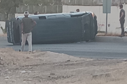 Kontrolden Çıkan Minibüs Devrildi: 1 Yaralı