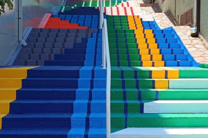 Büyükşehir Belediyesi, görüntü kirliliğine yol açan alanları tuval gibi kullanıp sanat eserine dönüştürüyor