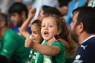 Hiç maça gitmemiş çocuklara Başkan Erkan Aydın'dan büyük sürpriz