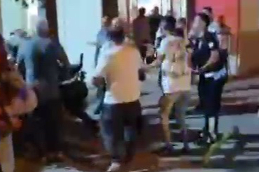 Sokak Ortasında Bıçaklı Kavga: 2 Yaralı