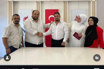 Genç çift, otobüs şoförünü nikah şahidi yaptı