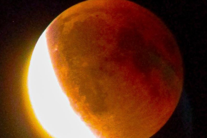 Kanlı Ay tutulması Bursa'da görsel şölen yarattı!