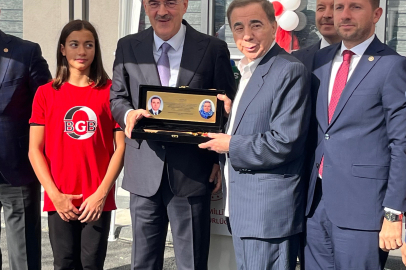 Bursa'daki okullarda ilk ders orman yangınlarına karşı yeşil vatanı korumak temasıyla verildi