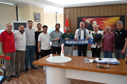 Karacabey Belediye Başkanı Fatih Karabatı, Akıncılar Taraftar Grubu’nu Ağırladı