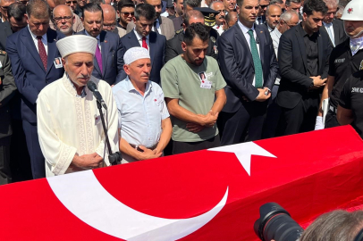 Şehit Polis Başmüfettişi Muhsin Aydemir ve Polis Memuru Hasan Akın son yolculuğuna uğurlandı