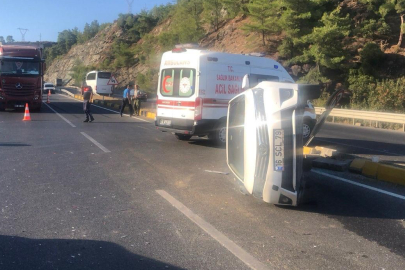 İki Otomobil Çarpıştı: 4 Yaralı