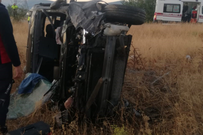 Hafif Ticari Araç Şarampole Savruldu: 4 Yaralı