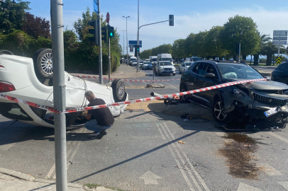 Araç Takla Attı, 4 Kişi Ölümden Döndü