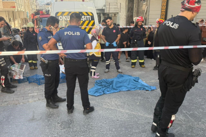 Servis Minibüsü Anne-Oğula Çarptı: Çocuk Öldü