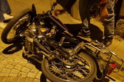 Otomobil ile Motosiklet Çarpıştı: 1 Ölü