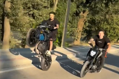 "Plaka yerine ‘Ölüler görür' yazdırdı, polis ‘Polisler de görür' deyip kayda aldı