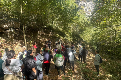 Mysia yolları yürüyüşünde Alzheimer hastalığına dikkat çekildi