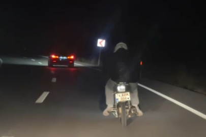 Farı yanmayan motosiklet sürücülere zor anlar yaşattı