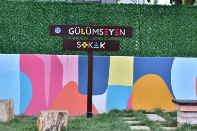 Bursa'da  ‘Gülümseyen Sokak' 