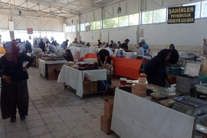 Sopa ve kepçeyle birbirlerine girdiler