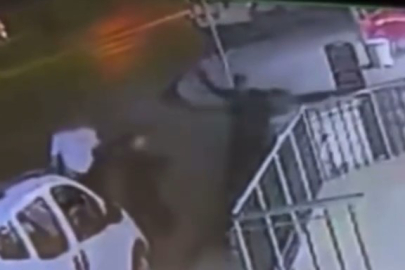 10 Yerinden Bıçaklandı: Olay Anı Güvenlik Kamerasına Yansıdı