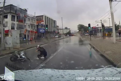 Cadde ortasında drift atmaya kalkınca yere kapaklandı