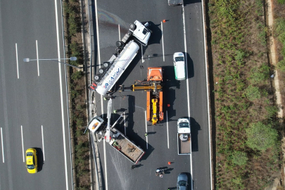 Taksi ile Tırın Karıştığı Kaza Trafiği Kilitledi