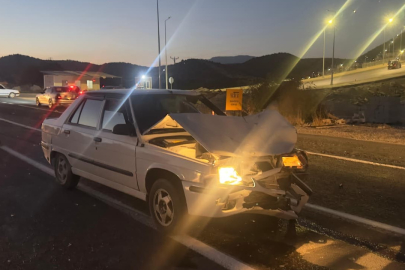 Otomobil ile Motosiklet Çarpıştı: 1 Ağır Yaralı