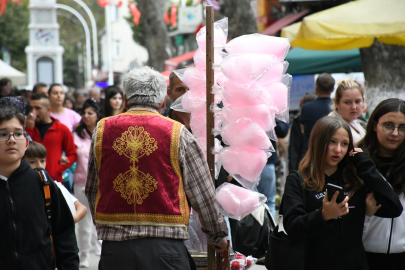 90 Yıllık Gelenek Sürdürülüyor: İznik Panayırı Kapılarını Açtı