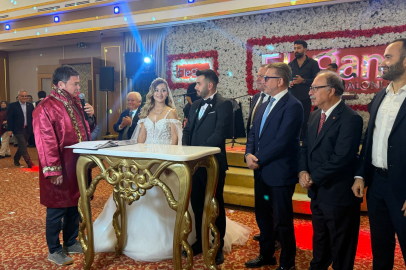 Furkan ile Ebru Hayatlarını Birleştirdi