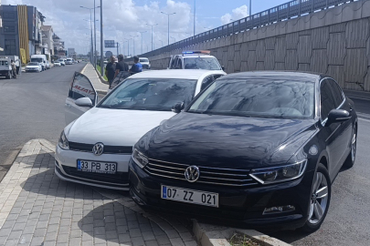 Yasak olan yerden dönmek isteyince yaşanan kaza güvenlik kamerasında