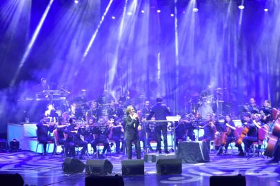 Fettah Can konseri, Atatürk Kültür Merkezi’nde müzikseverlere keyifli anlar yaşattı