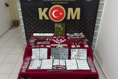 Eşine az rastlanan Osmanlı koleksiyonu İzmir'de ele geçirildi