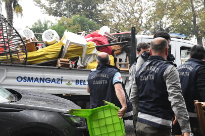 Osmangazi’de işgal edilen kaldırım ve yollar temizlendi