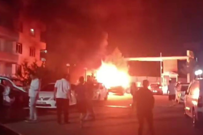 Park Halindeki Araç Alev Alev Yandı