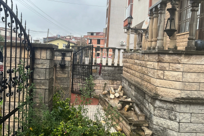 Gebze 14 yaşındaki çocuğun üzerine beton korkuluk düştü