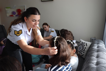 Jandarma Komutanlığı kız çocuklarını unutmadı