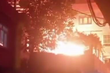 2 Katlı Bina, Çıkan Yangında Kullanılamaz Hale Geldi