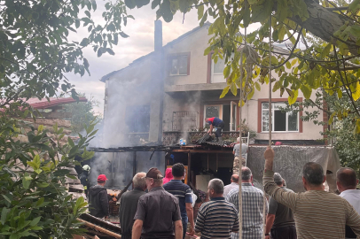 Köy Evinde Çıkan Yangın Paniğe Neden Oldu
