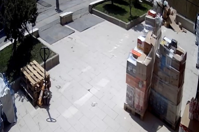 Çankaya'da iki kadının kamyon altında kalarak hayatını kaybettiği kazaya ait yeni görüntüler ortaya çıktı