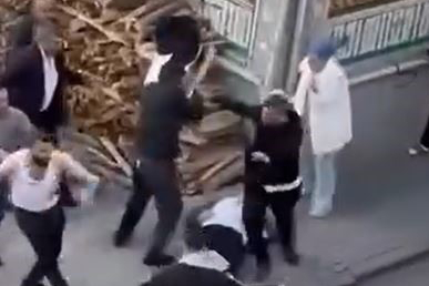 Bıçaklı Odunlu Kavgada 5 Kişi Yaralandı