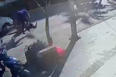 3 Kişilik Alman Aileye Otomobil Çarptı