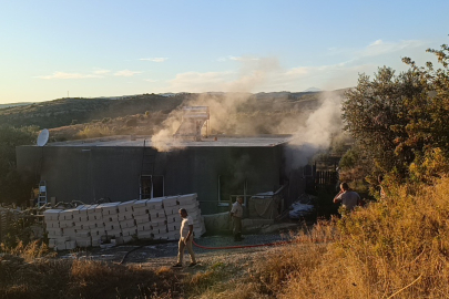 Yangında Ev Alev Alev Yandı