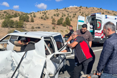 Kazada Ağır Yaralanan Sürücü Kurtarılamadı