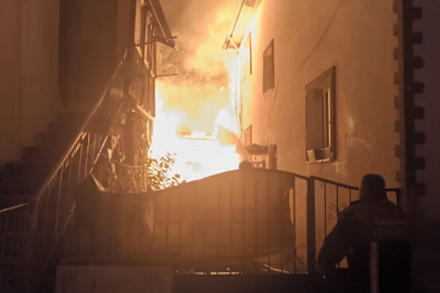 3 Ev ve 4 Samanlık Alev Alev Yandı