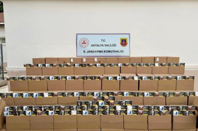 Antalya'da Kaçak Ürün Operasyonu