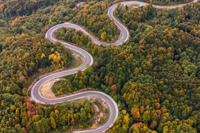 İnegöl’de yeşil, yerini sarı ve turuncuya bırakmaya başladı