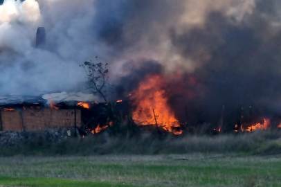 Ev, Traktör ve Motosiklet Alev Alev Yandı